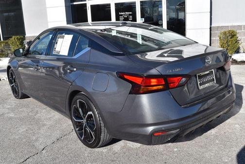 Gun Metallic 2024 Nissan Altima SR FWD