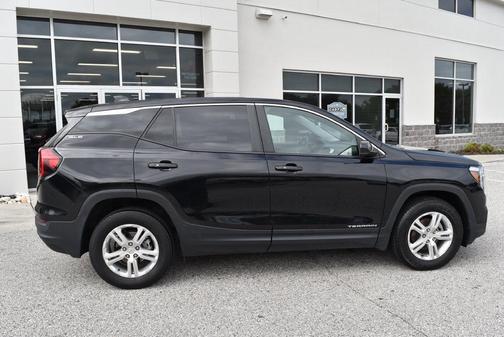 Ebony Twilight Metallic 2024 GMC Terrain AWD SLE