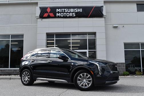 Stellar Black Metallic 2023 Cadillac XT4 Premium Luxury
