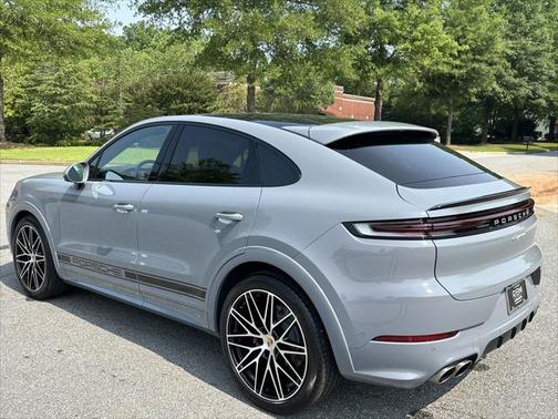 2024 Porsche Cayenne S