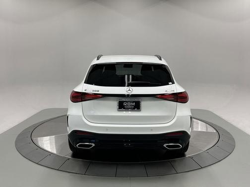 2025 Mercedes-Benz GLC 300 4MATIC