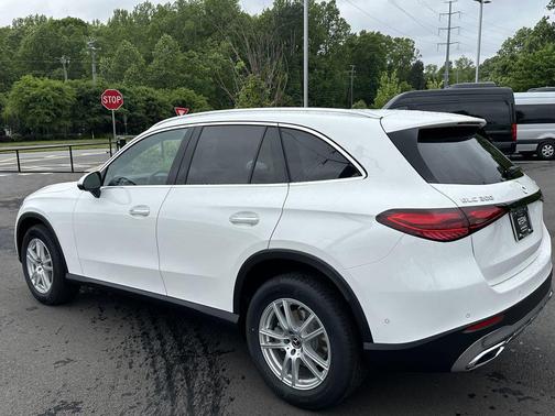 2025 Mercedes-Benz GLC 300 4MATIC