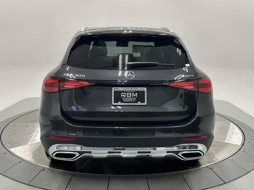 2026 Mercedes-Benz GLC 300 4MATIC