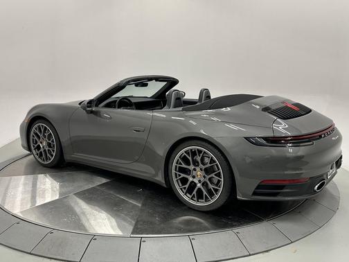 2022 Porsche 911 Carrera