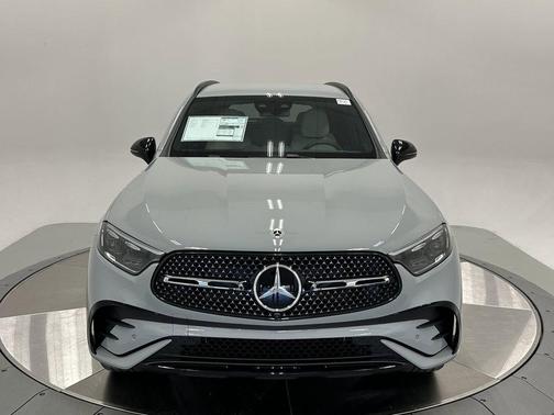 2026 Mercedes-Benz GLC 300 4MATIC