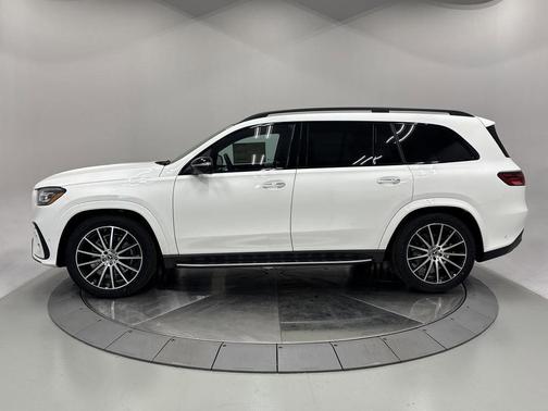 2026 Mercedes-Benz GLS 580 4MATIC
