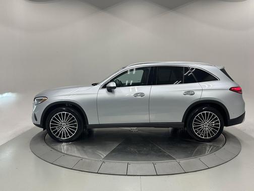 2025 Mercedes-Benz GLC 300 4MATIC