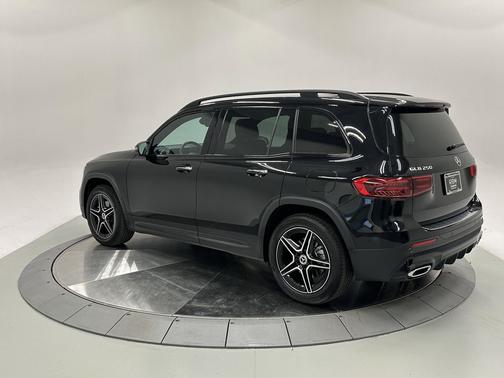 2024 Mercedes-Benz GLB 250 4MATIC