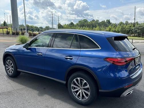 2025 Mercedes-Benz GLC 300 4MATIC