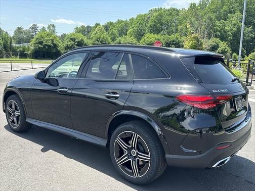 2025 Mercedes-Benz GLC 300 Base