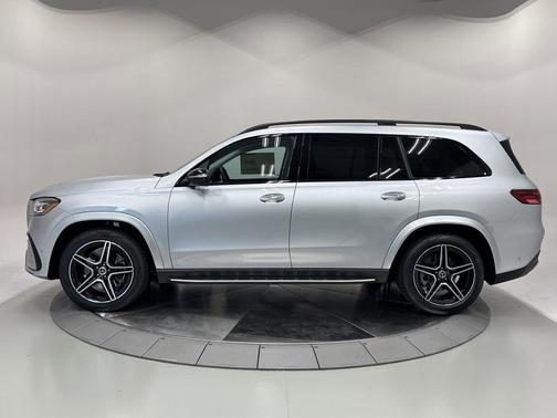 2026 Mercedes-Benz GLS 450 4MATIC