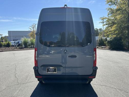2024 Mercedes-Benz Sprinter 2500 Crew 144 WB