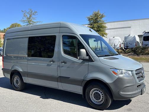2024 Mercedes-Benz Sprinter 2500 Crew 144 WB
