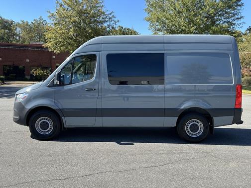 2024 Mercedes-Benz Sprinter 2500 Crew 144 WB