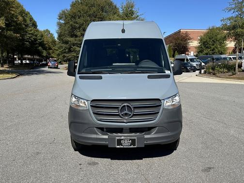 2024 Mercedes-Benz Sprinter 2500 Crew 144 WB