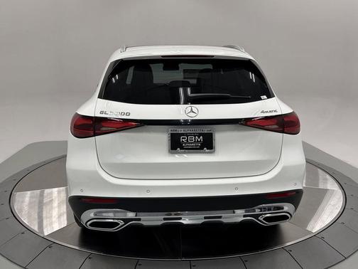 2026 Mercedes-Benz GLC 300 4MATIC