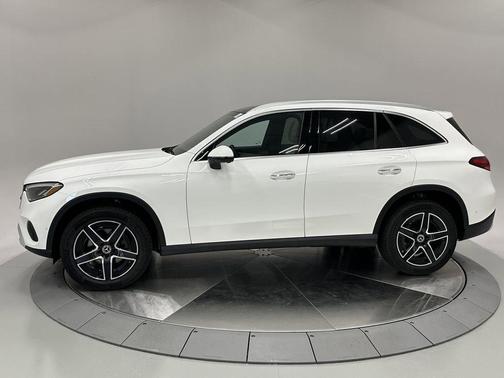 2026 Mercedes-Benz GLC 300 Base
