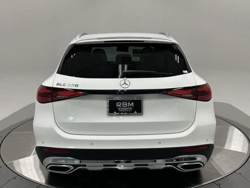 2026 Mercedes-Benz GLC 300 Base