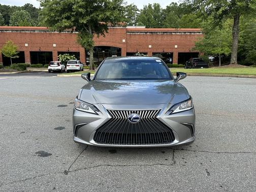 2020 Lexus ES 300h Base