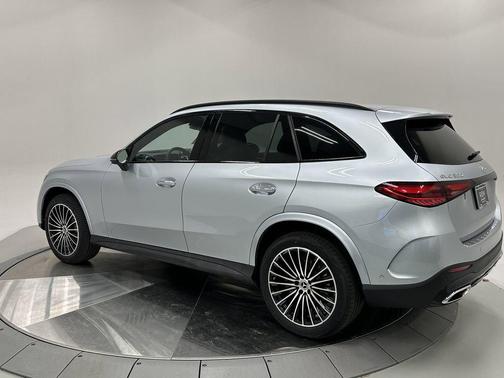 2026 Mercedes-Benz GLC 300 4MATIC