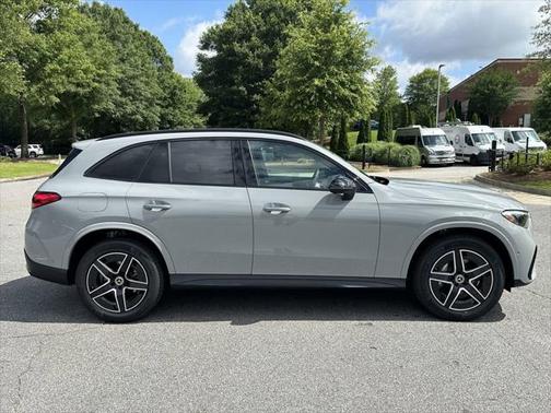 2025 Mercedes-Benz GLC 300 4MATIC