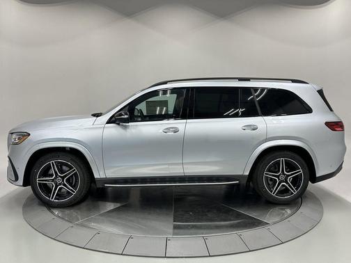 2026 Mercedes-Benz GLS 450 4MATIC