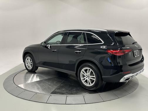 2025 Mercedes-Benz GLC 300 4MATIC