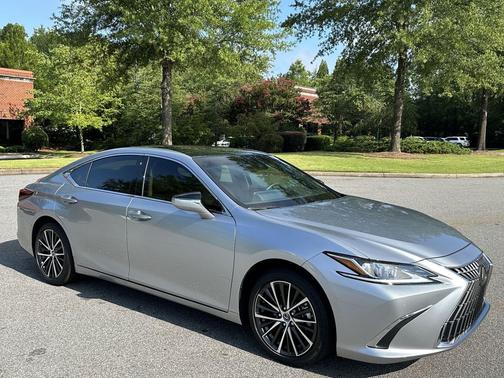 2023 Lexus ES 350 Base