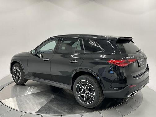2026 Mercedes-Benz GLC 300 Base