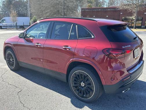 2025 Mercedes-Benz GLA 250 Base