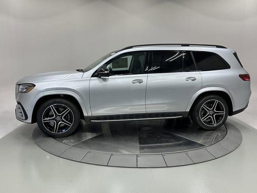 2026 Mercedes-Benz GLS 450 4MATIC