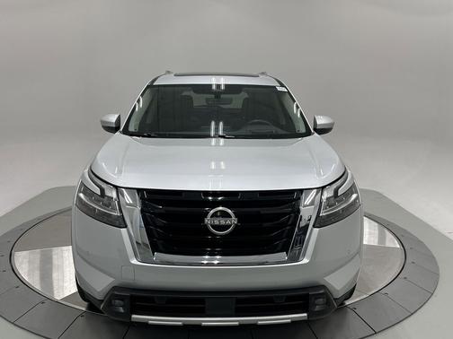 2023 Nissan Pathfinder Platinum 4WD