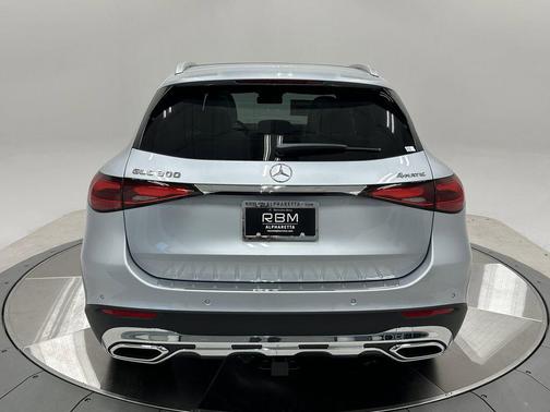 2026 Mercedes-Benz GLC 300 4MATIC