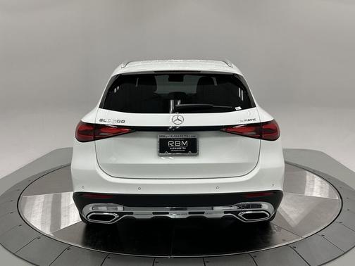 2025 Mercedes-Benz GLC 300 4MATIC