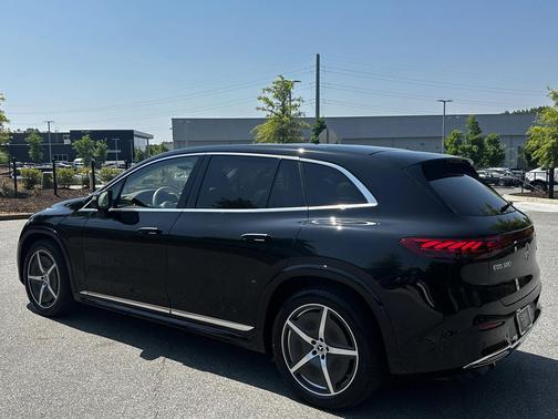 Black 2023 Mercedes-Benz EQS 580 4MATIC