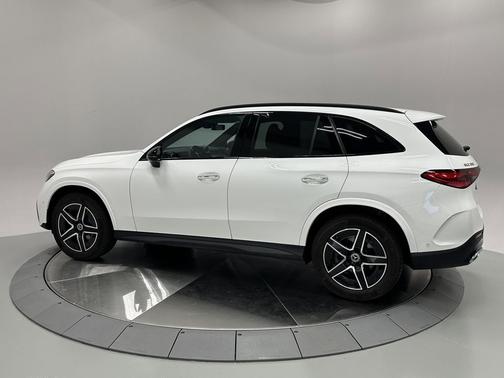 2025 Mercedes-Benz GLC 300 4MATIC