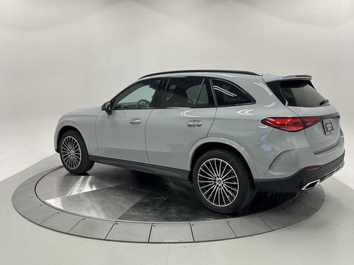 2026 Mercedes-Benz GLC 300 4MATIC