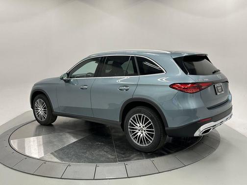 2026 Mercedes-Benz GLC 300 Base