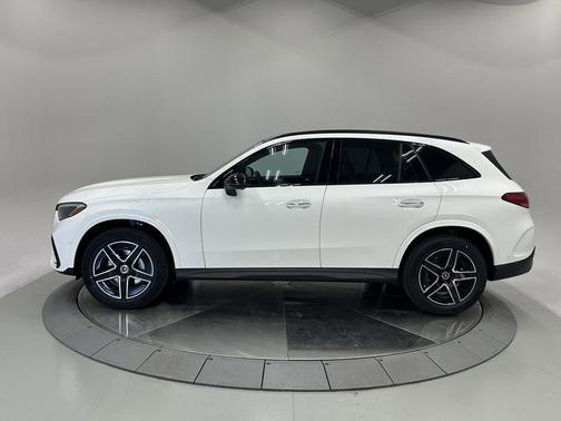 2026 Mercedes-Benz GLC 300 Base