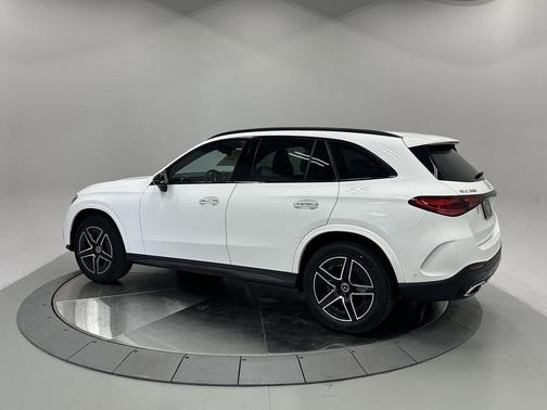 2026 Mercedes-Benz GLC 300 Base