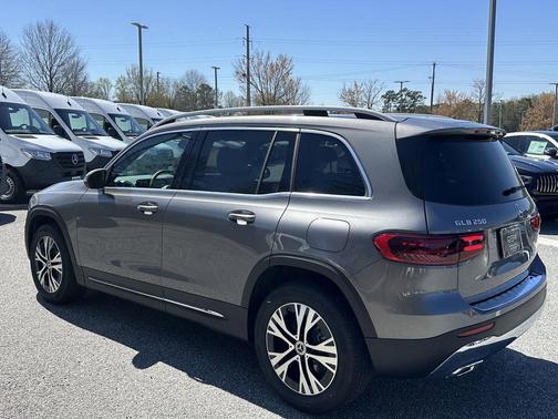 Mountain Grey Metallic 2026 Mercedes-Benz GLB 250 Base