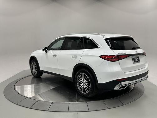 2025 Mercedes-Benz GLC 300 Base