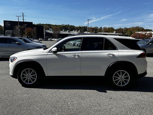 White 2024 Mercedes-Benz GLE 450 Plug-In Hybrid 4MATIC