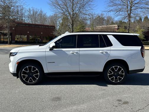 2023 Chevrolet Tahoe 2WD RST