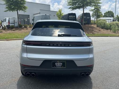 2024 Porsche Cayenne Base