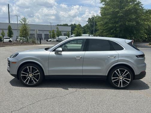 2024 Porsche Cayenne Base