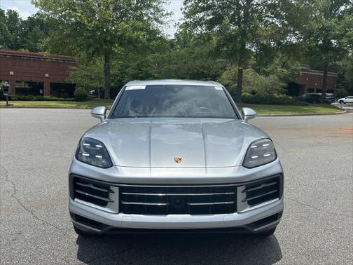 2024 Porsche Cayenne Base