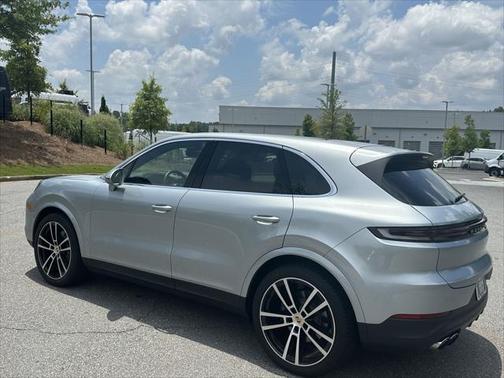 2024 Porsche Cayenne Base