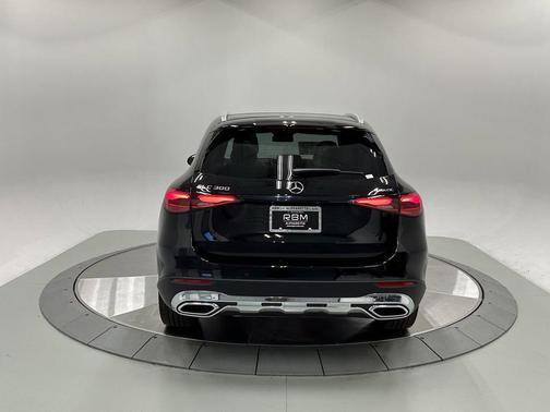 2026 Mercedes-Benz GLC 300 4MATIC