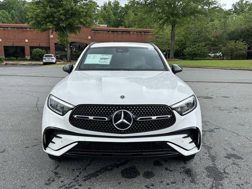 2025 Mercedes-Benz GLC 300 4MATIC